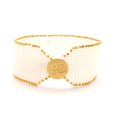 Brazalete Telar Dorado Medio Liso Perla